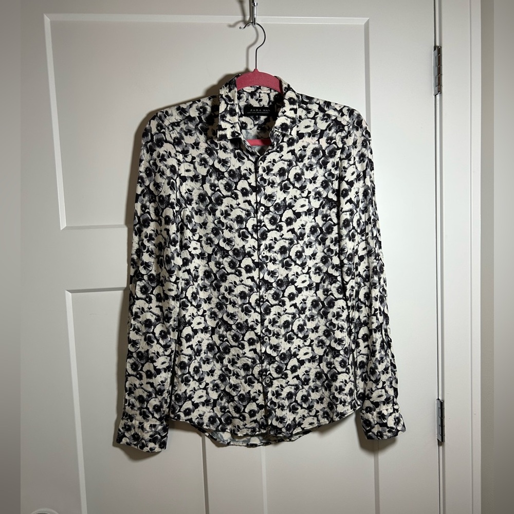 Small Zara button up dress shirt